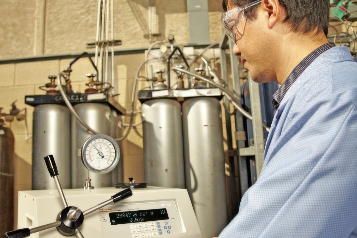 Fluke E-DWT-H Electronic Deadweight Tester